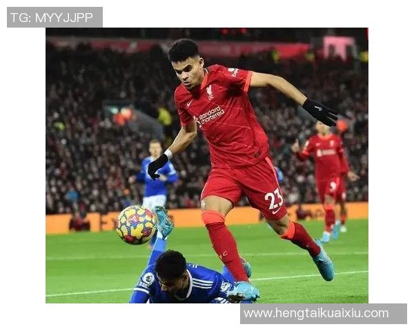 8月16日足球明星盛典聚焦全球球坛新星与传奇人物的精彩对决与故事