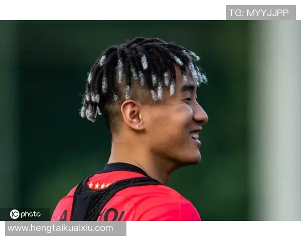 巴西脏辫头足球明星的传奇之路与场上风采解析